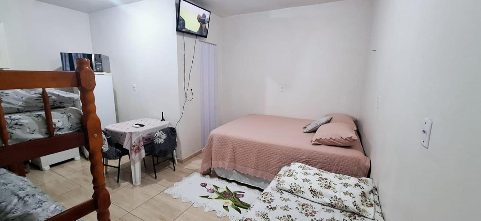 Kitnet S1 Em Torres-Rs - Na Mais Bela Praia Gaucha - Cozinha - Banheiro - Ar Condicionado - Tv E Wi-Fi - Estacionamento - Anfitria Superhost No Bnb Eksteriør billede